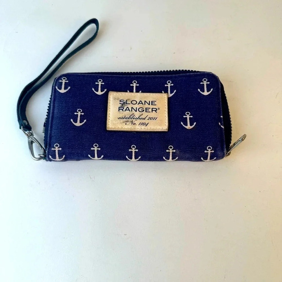 Sloane Ranger Wristlet - Picture 1 of 5